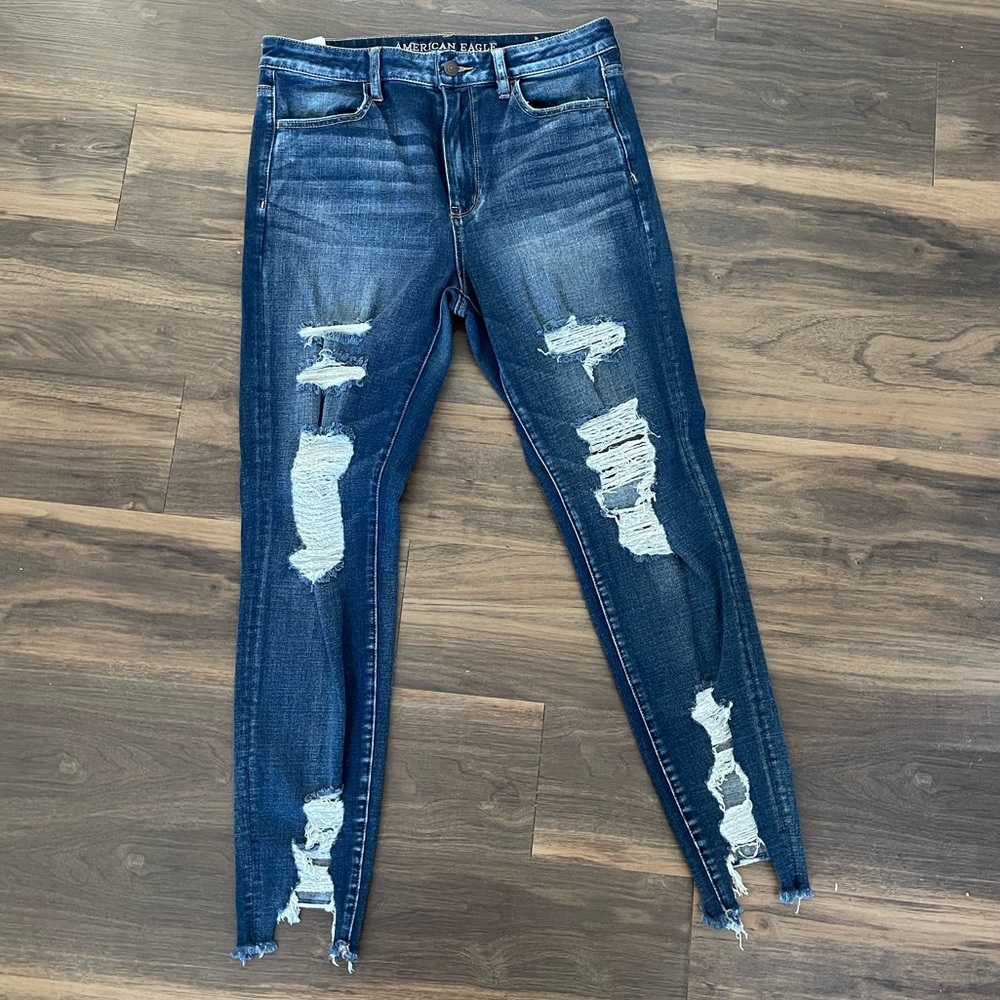 AE Distressed Hi-Rise Jegging